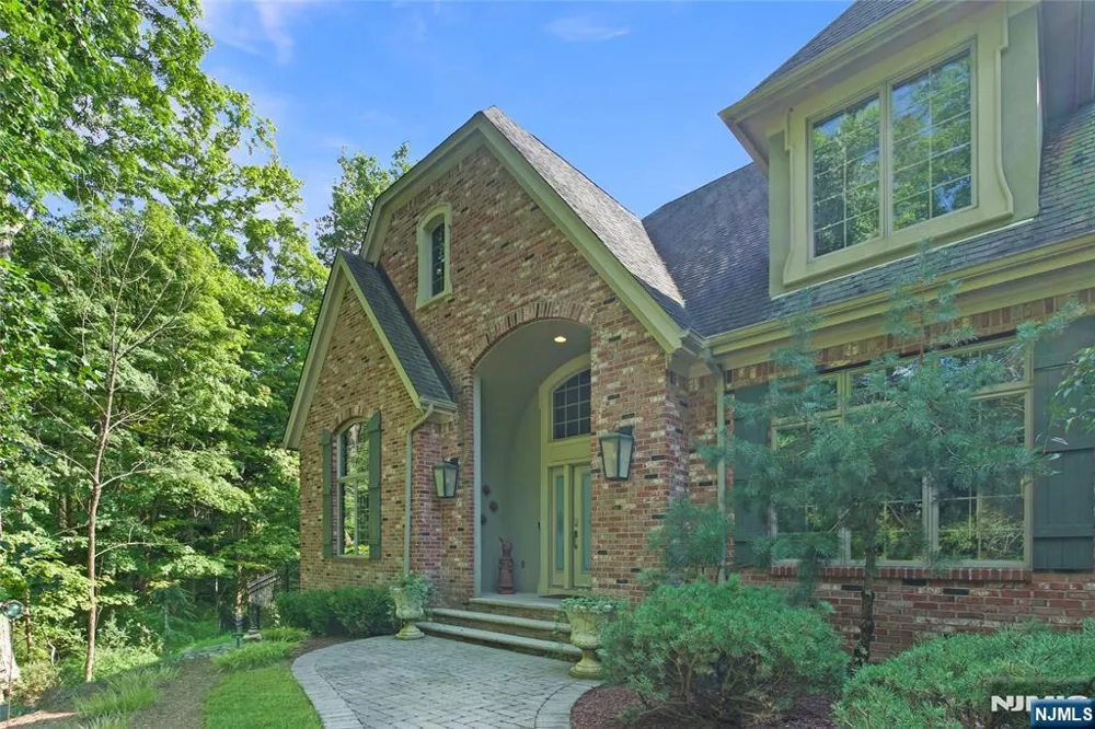 102 Seminary Drive Mahwah, NJ 07430