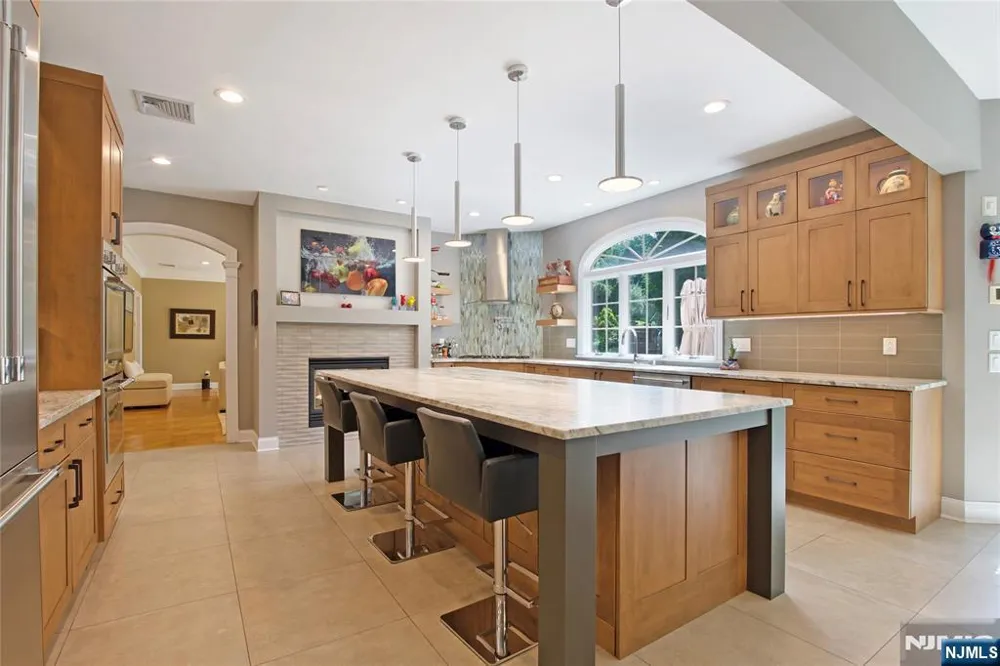 102 Seminary Drive Mahwah, NJ 07430