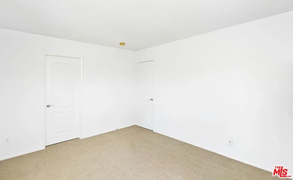 2167 Snowberry Lane Mentone, CA 92359
