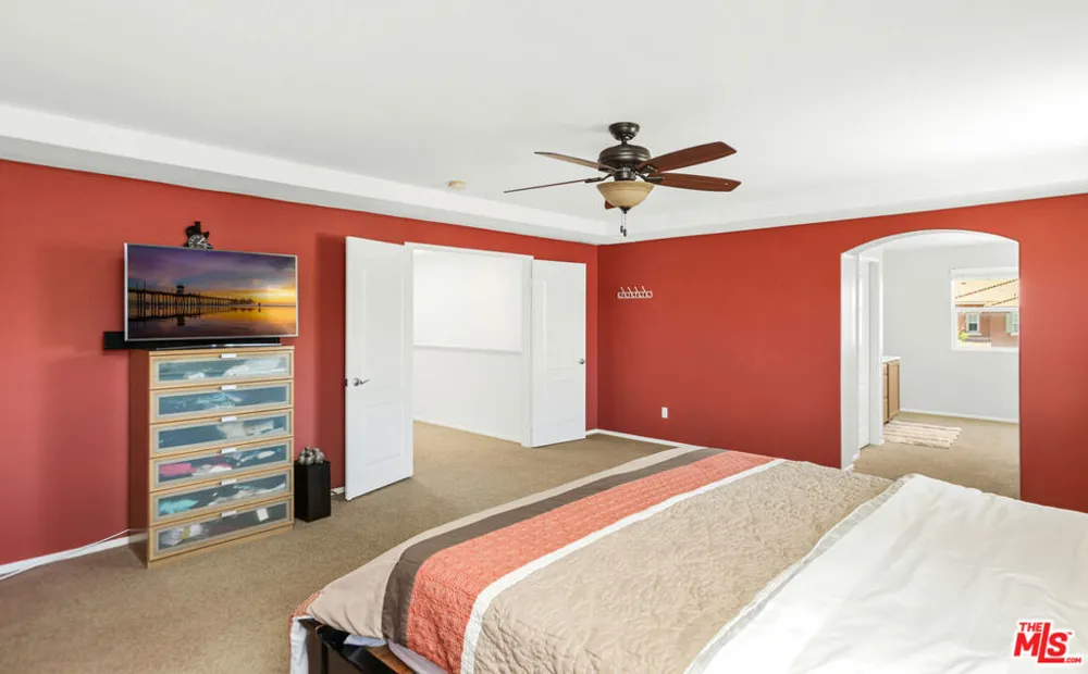 2167 Snowberry Lane Mentone, CA 92359