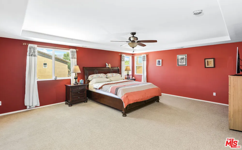 2167 Snowberry Lane Mentone, CA 92359