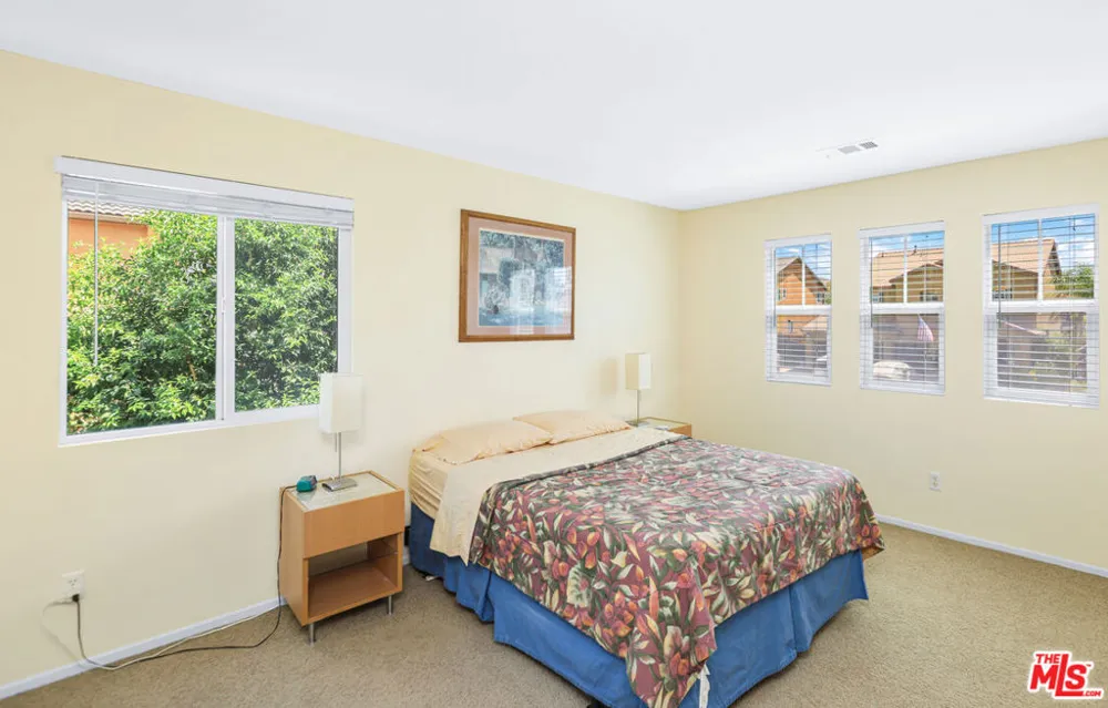 2167 Snowberry Lane Mentone, CA 92359
