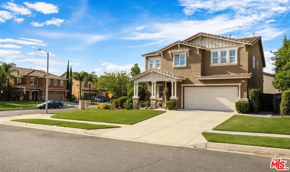2167 Snowberry Lane Mentone, CA 92359