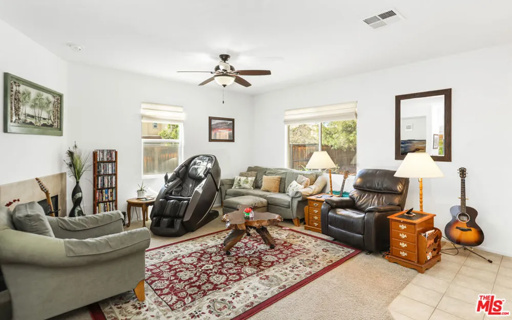 2167 Snowberry Lane Mentone, CA 92359
