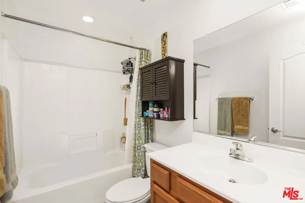 2167 Snowberry Lane Mentone, CA 92359