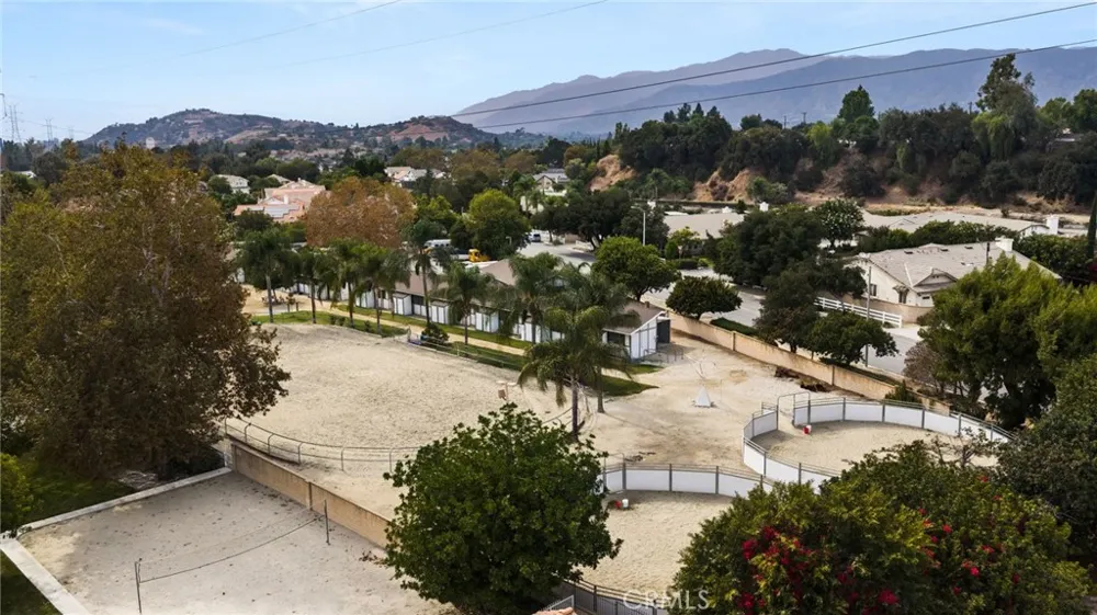 389 Conestoga Road San Dimas, CA 91773