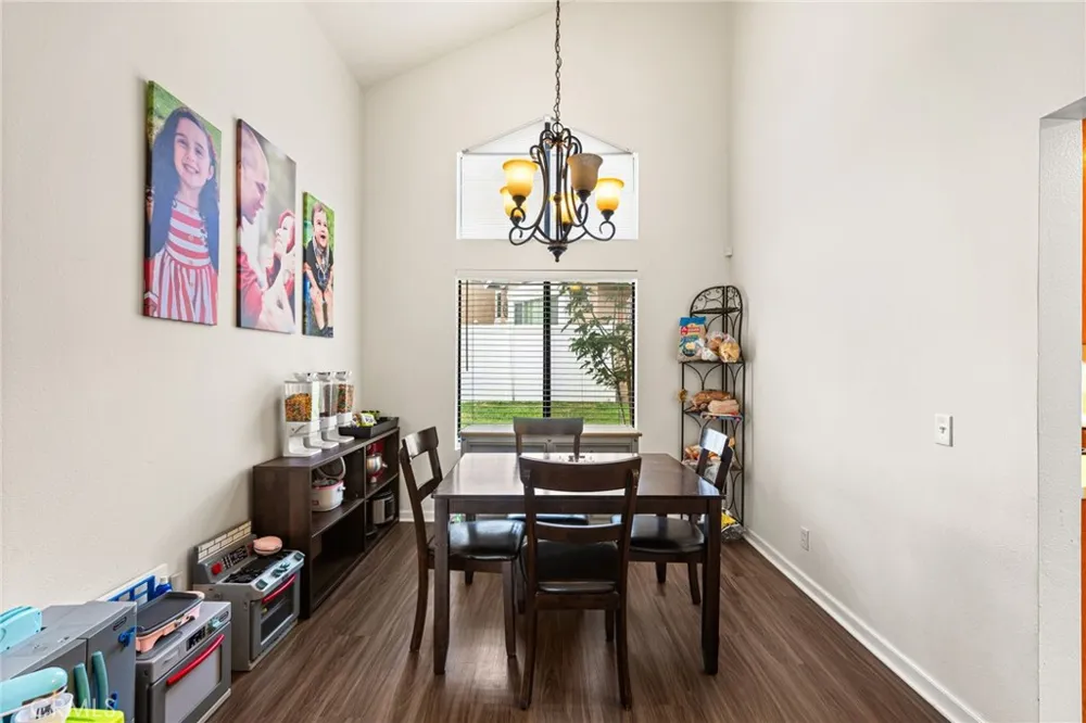 389 Conestoga Road San Dimas, CA 91773
