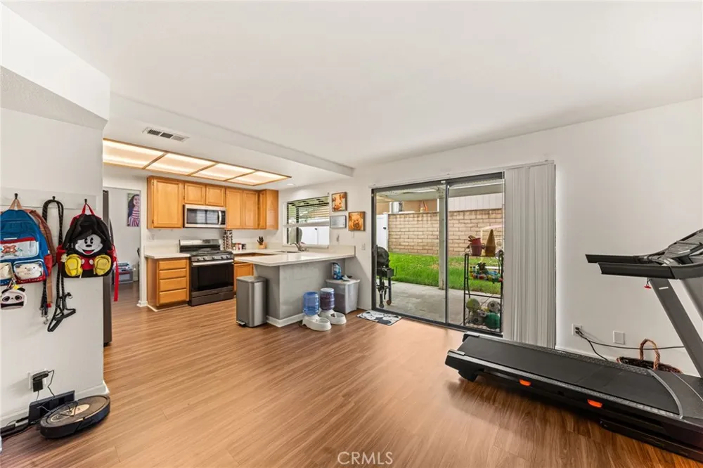 389 Conestoga Road San Dimas, CA 91773