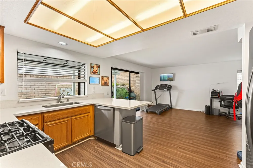 389 Conestoga Road San Dimas, CA 91773