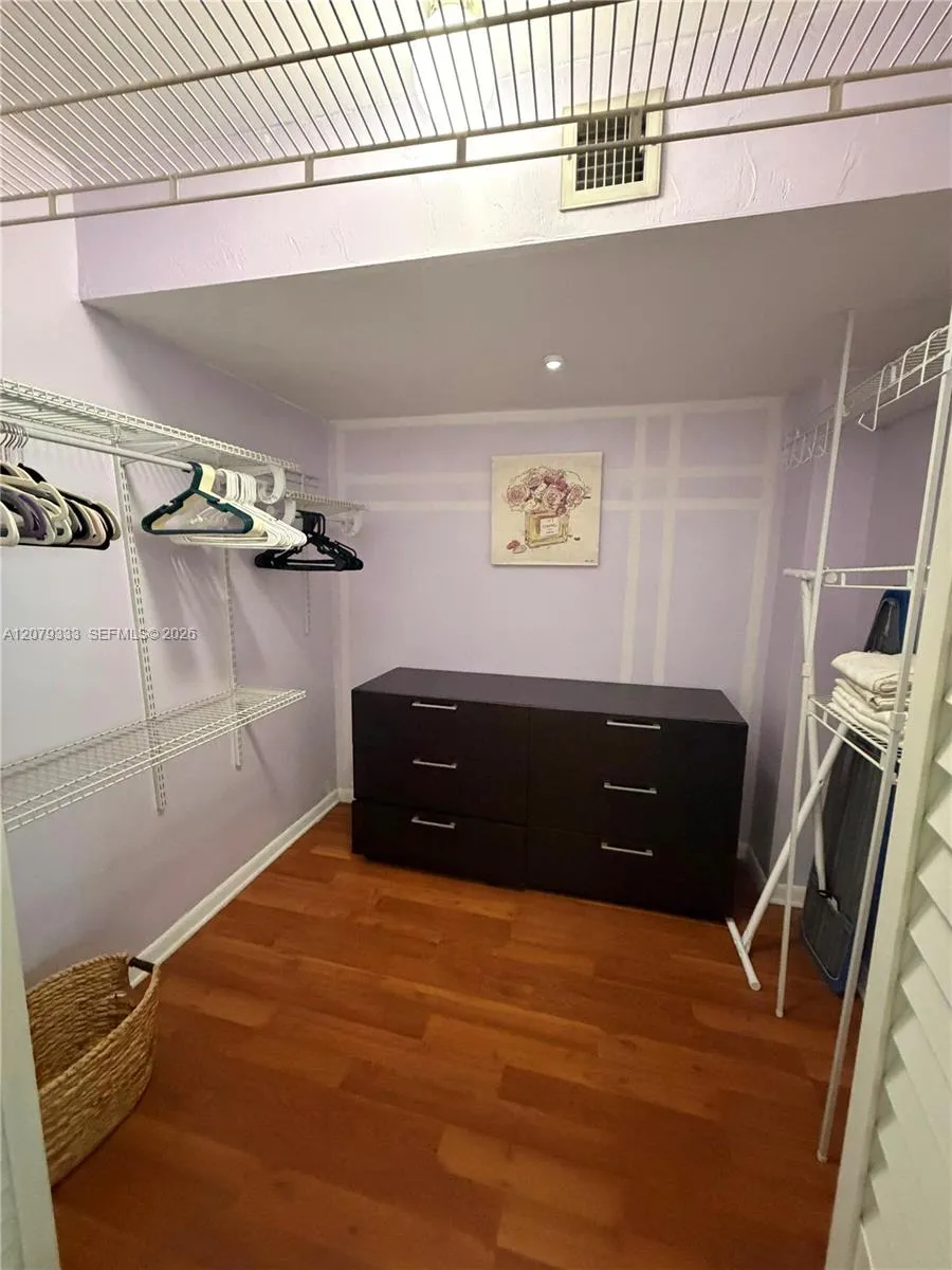 445 NE 195th St #430 Miami, FL 33179