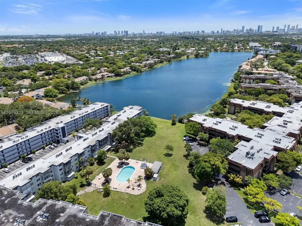 445 NE 195th St #430 Miami, FL 33179