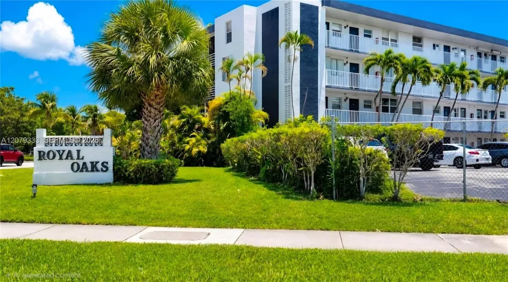 445 NE 195th St #430 Miami, FL 33179