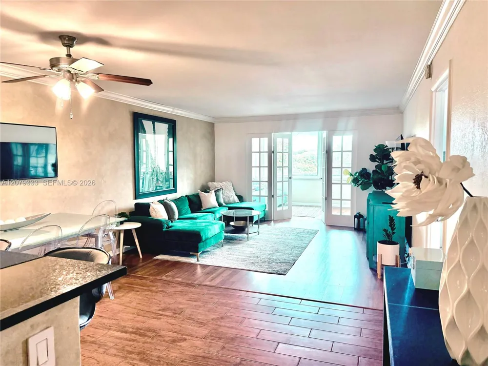 445 NE 195th St #430 Miami, FL 33179