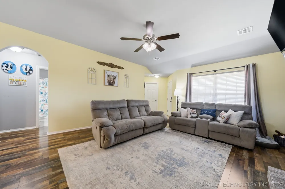 23284 S Jewell Drive Claremore, OK 74019