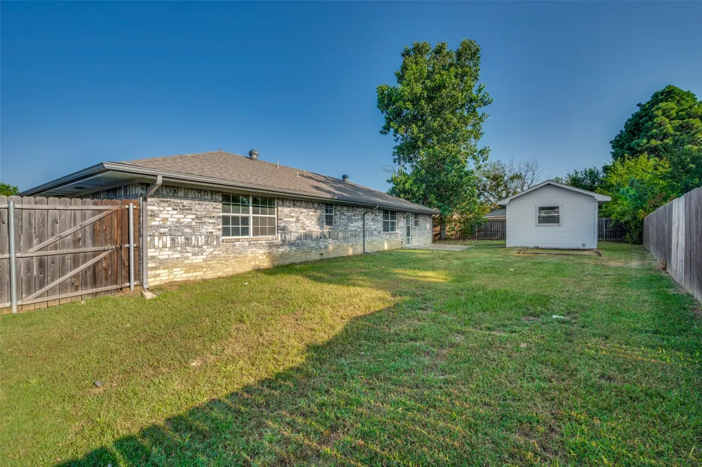 101 Sara Court Collinsville, TX 76233