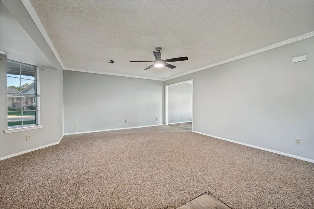 101 Sara Court Collinsville, TX 76233