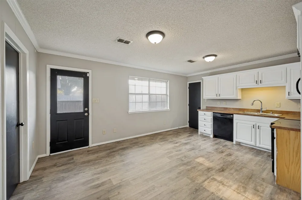 101 Sara Court Collinsville, TX 76233