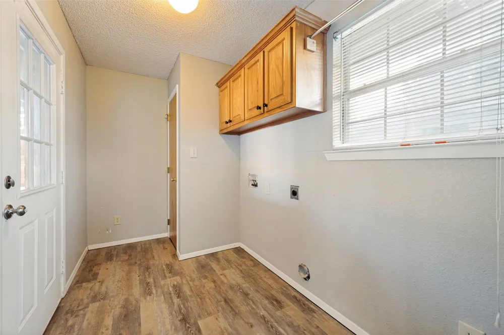 101 Sara Court Collinsville, TX 76233