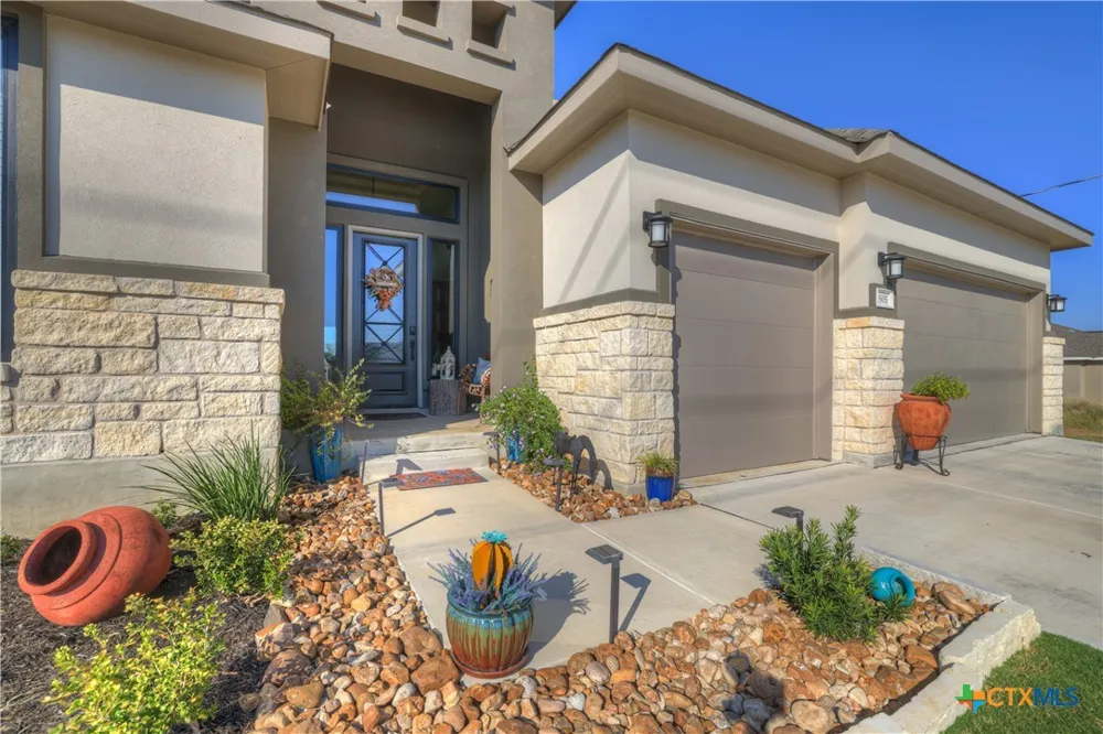 505 John Price Blanco, TX 78606