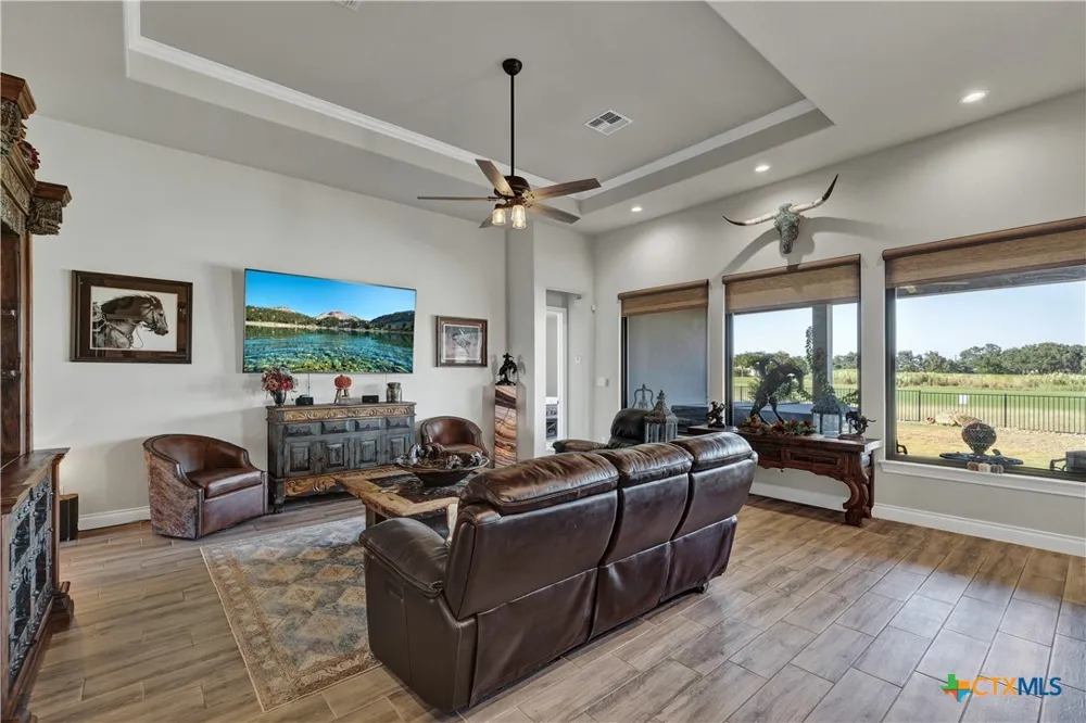 505 John Price Blanco, TX 78606