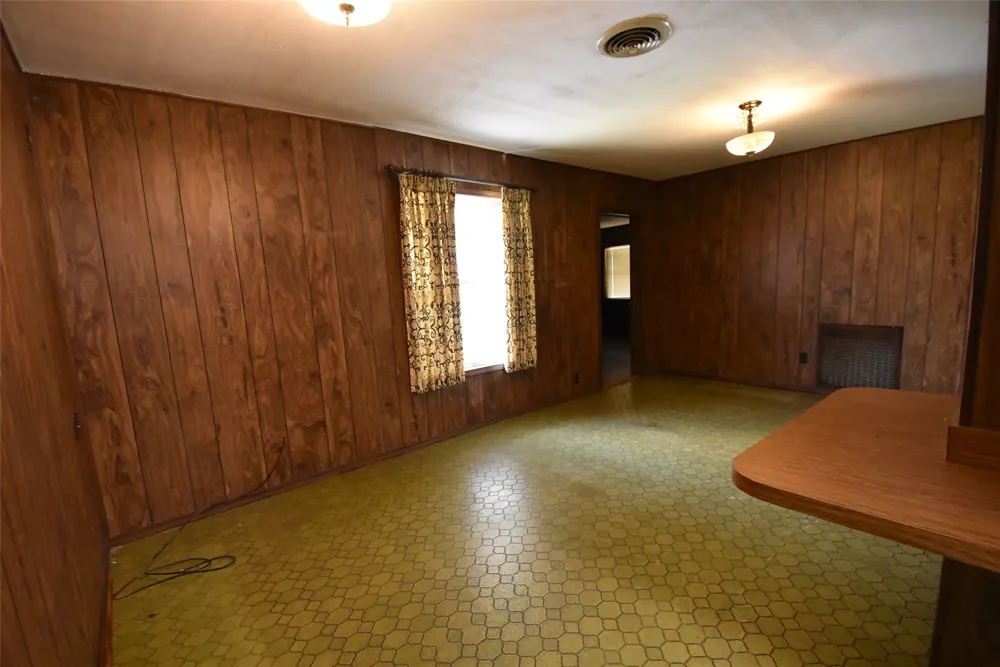 820 University Street Seminole, OK 74868