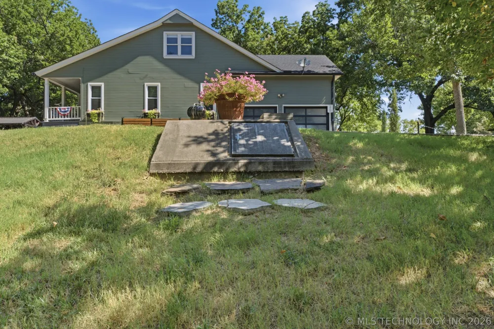 16142 State Highway 72 Highway Coweta, OK 74429