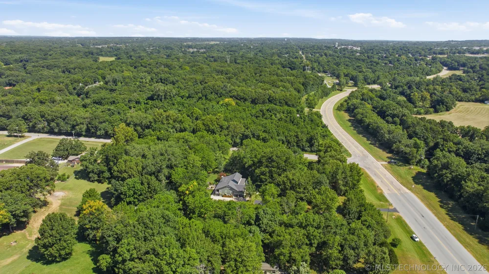 16142 State Highway 72 Highway Coweta, OK 74429