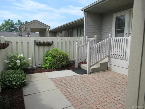 62341 Arlington Circle #3