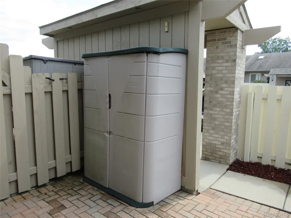 62341 Arlington Circle #3 South Lyon City, MI 48178