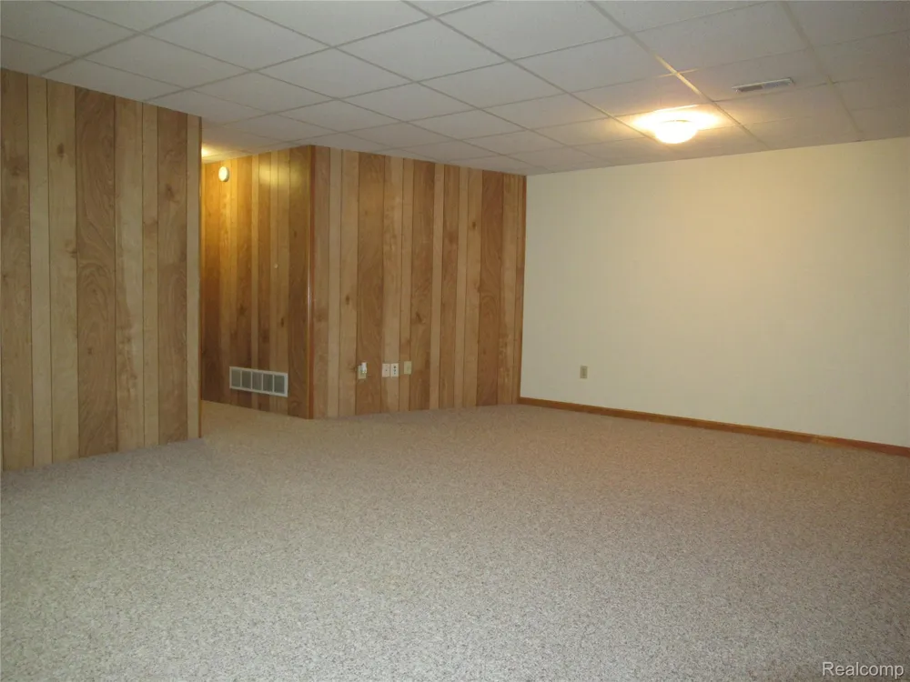 62341 Arlington Circle #3 South Lyon City, MI 48178