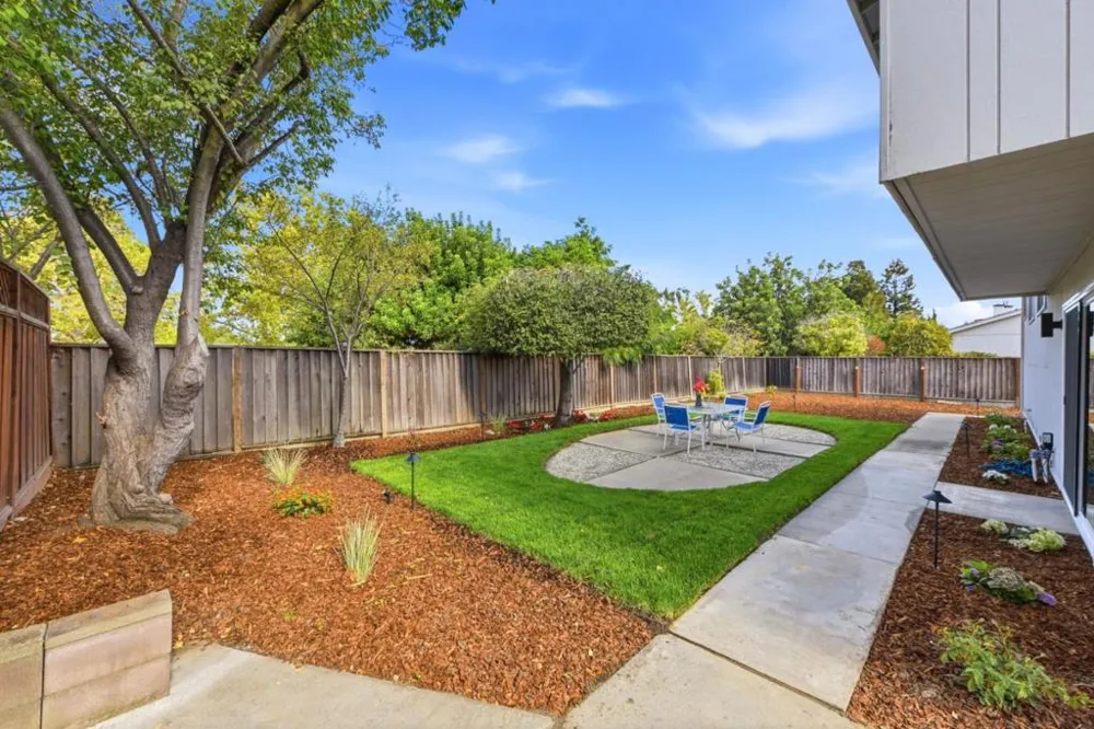 10327 Cold Harbor Avenue Cupertino, CA 95014