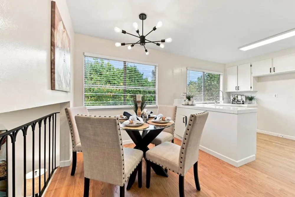 10327 Cold Harbor Avenue Cupertino, CA 95014