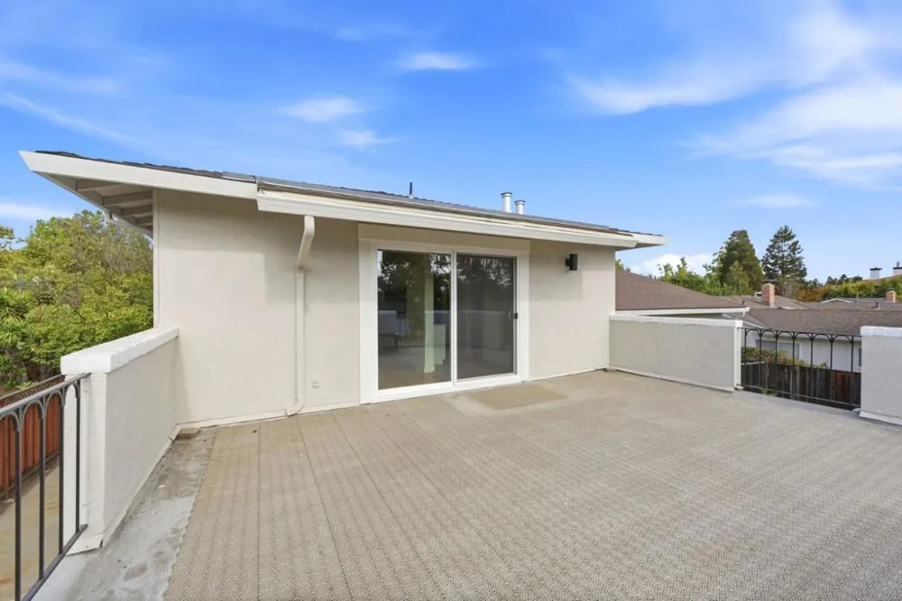 10327 Cold Harbor Avenue Cupertino, CA 95014