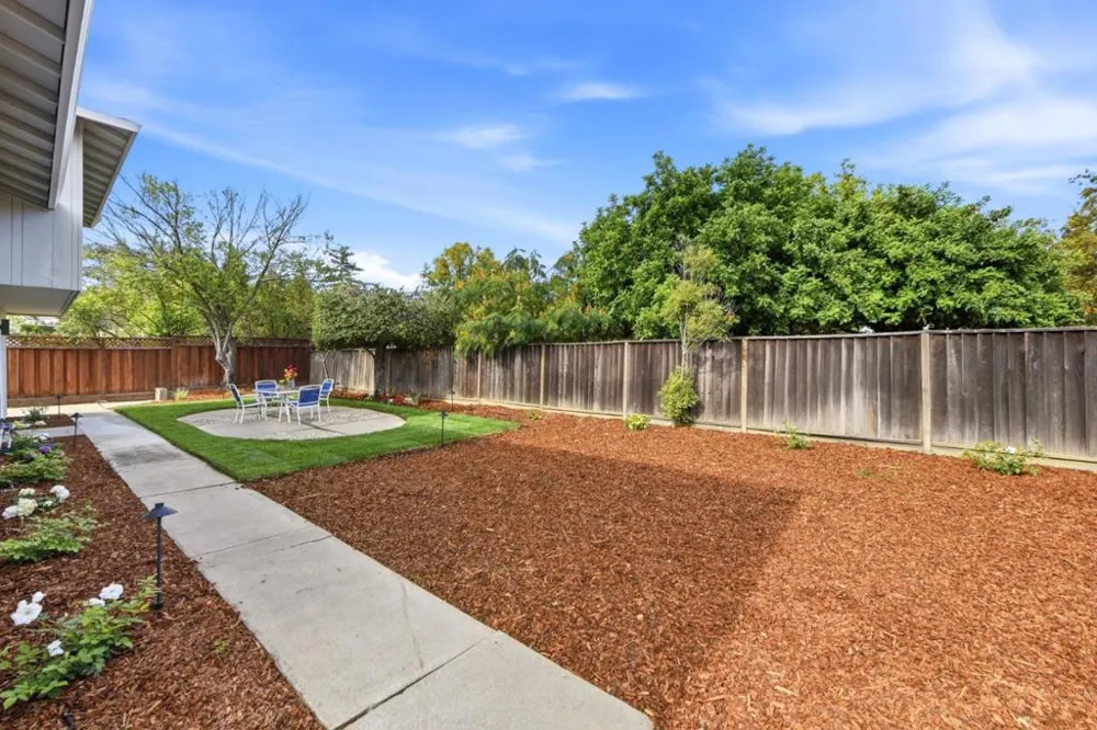 10327 Cold Harbor Avenue Cupertino, CA 95014