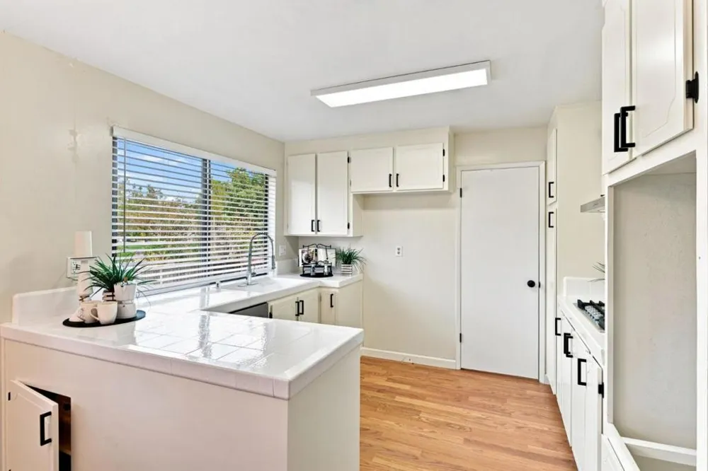 10327 Cold Harbor Avenue Cupertino, CA 95014