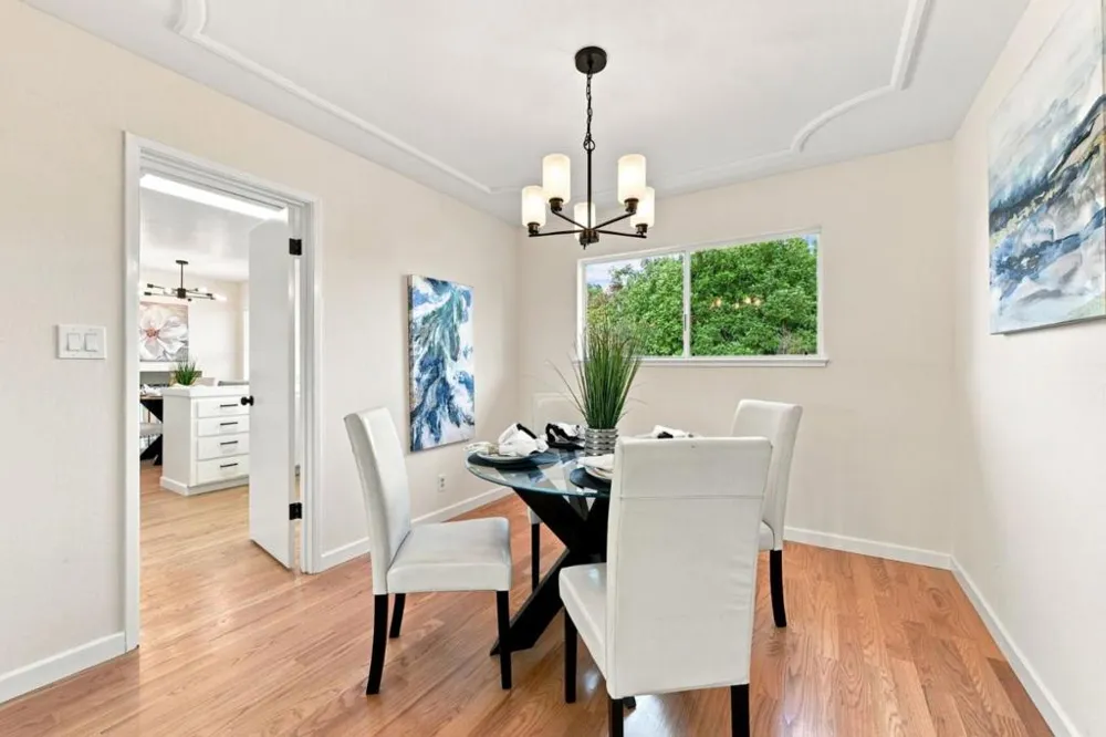 10327 Cold Harbor Avenue Cupertino, CA 95014