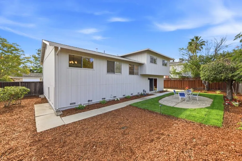 10327 Cold Harbor Avenue Cupertino, CA 95014