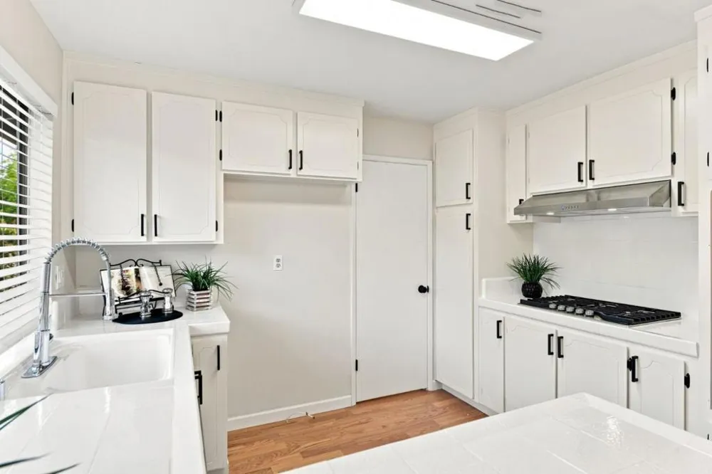 10327 Cold Harbor Avenue Cupertino, CA 95014