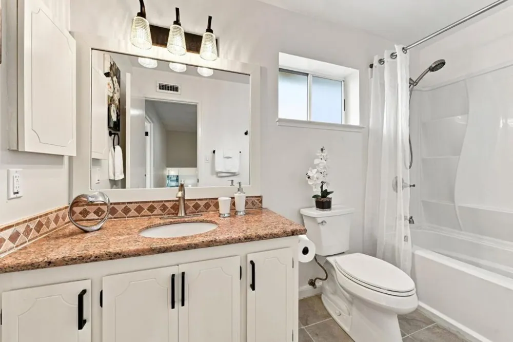 10327 Cold Harbor Avenue Cupertino, CA 95014
