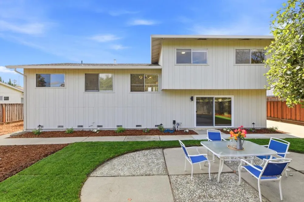 10327 Cold Harbor Avenue Cupertino, CA 95014