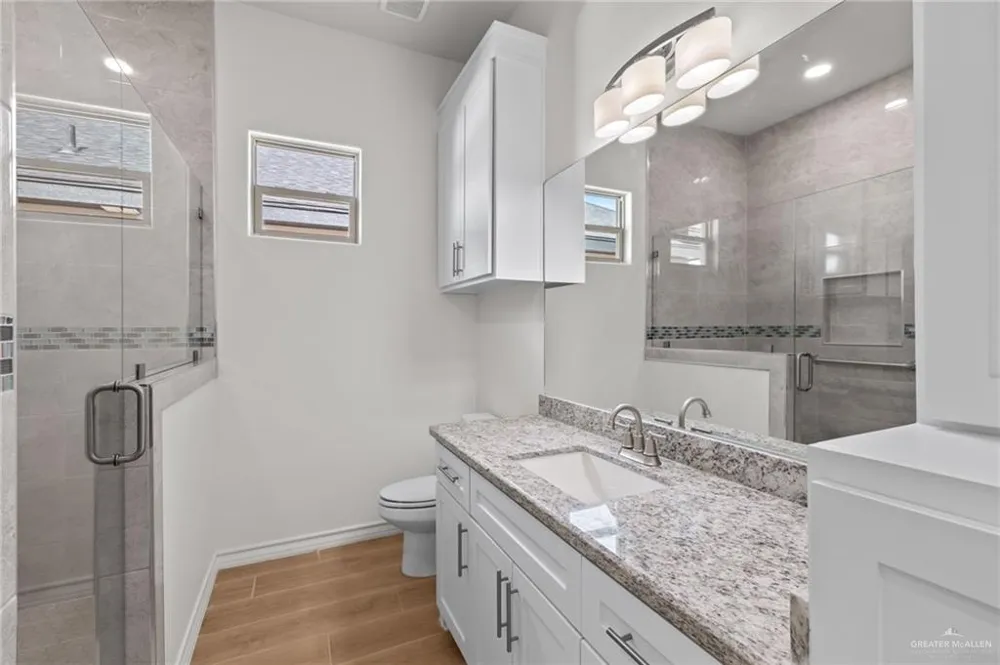 2801 E Comal Drive Edinburg, TX 78542