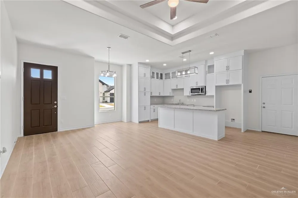 2801 E Comal Drive Edinburg, TX 78542