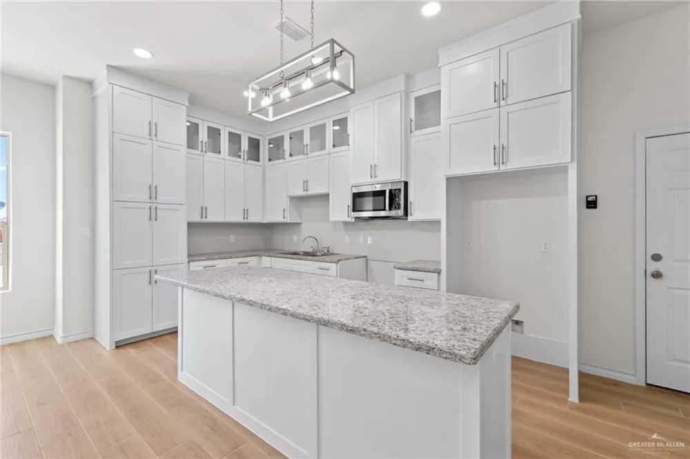 2801 E Comal Drive Edinburg, TX 78542