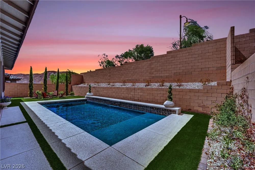 30 Barrio Alto Court Henderson, NV 89011