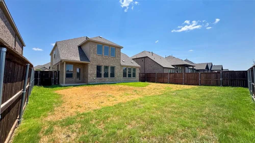 5613 Breezy Drive Celina, TX 75009