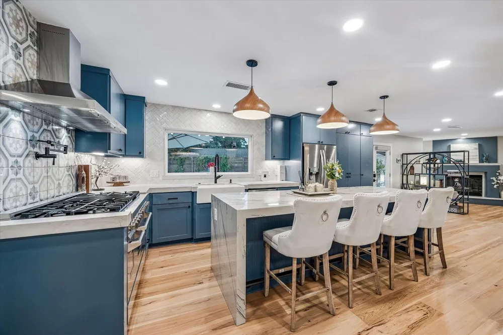 8518 Westview Drive Houston, TX 77055