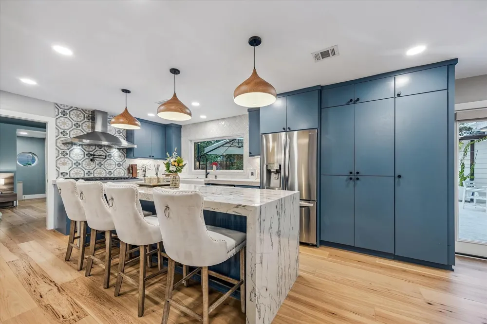 8518 Westview Drive Houston, TX 77055