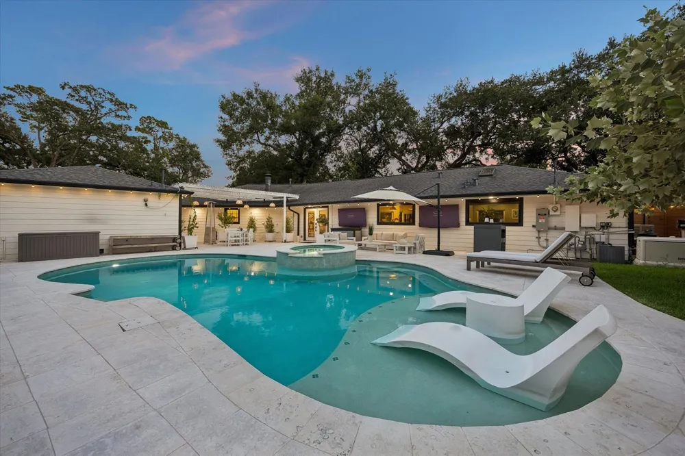 8518 Westview Drive Houston, TX 77055