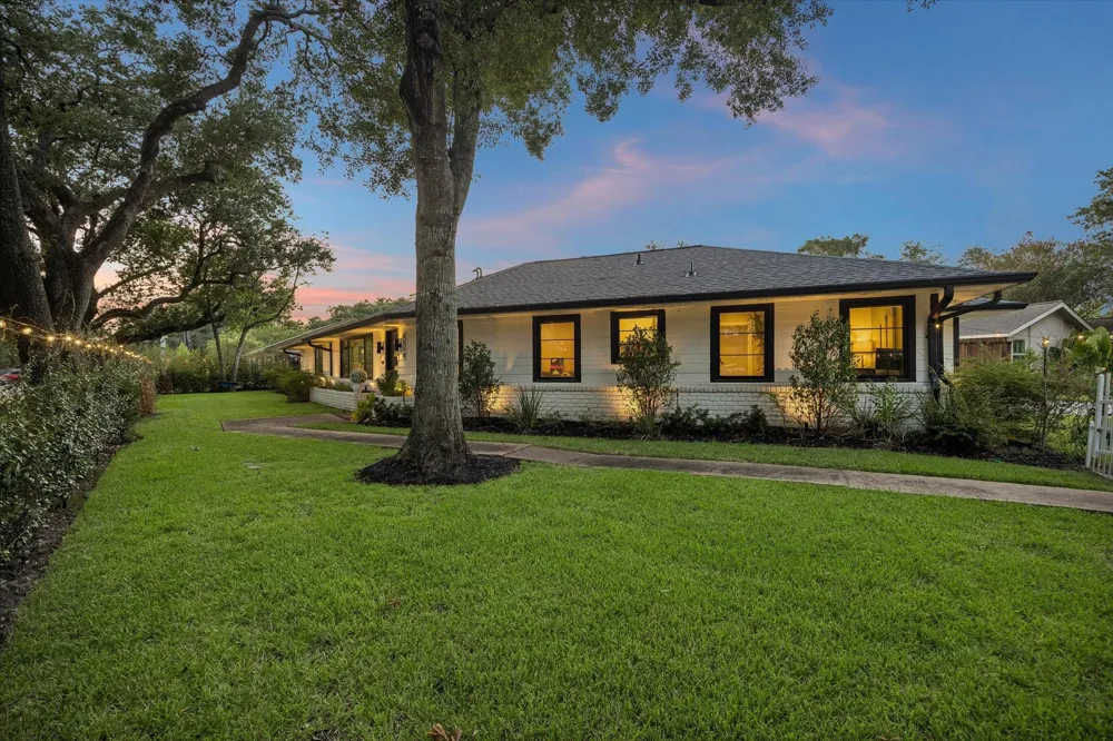 8518 Westview Drive Houston, TX 77055