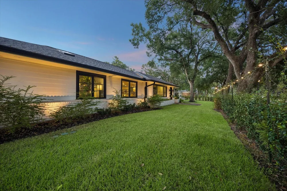 8518 Westview Drive Houston, TX 77055